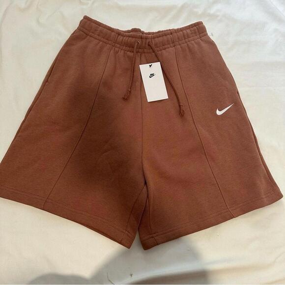Nike Pants - Nike Loose Fit High Rise Shorts